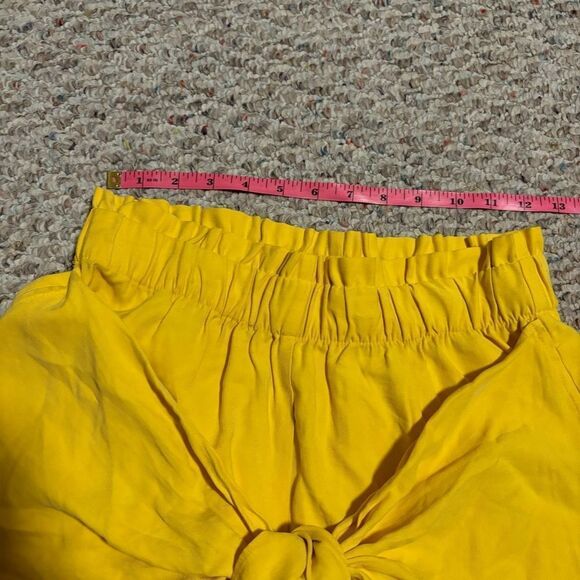 BCBGeneration Tie-Front Shorts Yellow- Size XS - Picture 11 of 11